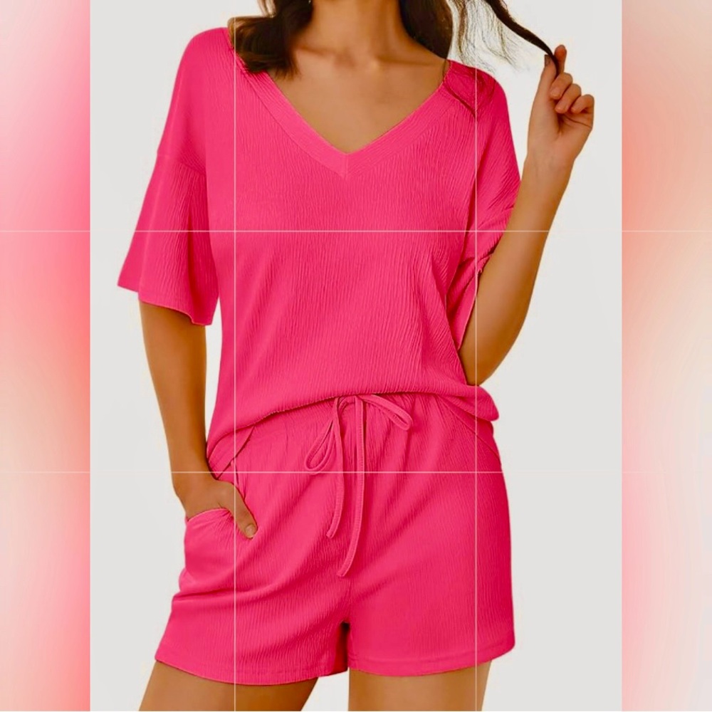 NWT Ekouaer Women’s Pink Lightweight 2 Piece Shorts Lounge Set / Small